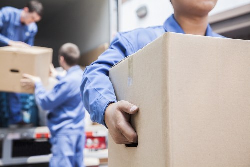Moving van service in North Sheen for local home and office relocations