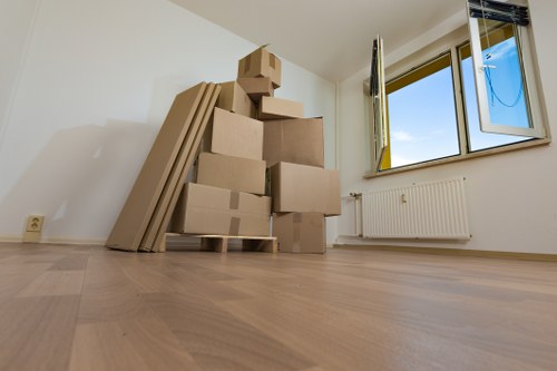 Removal truck hire service for moves in North Sheen