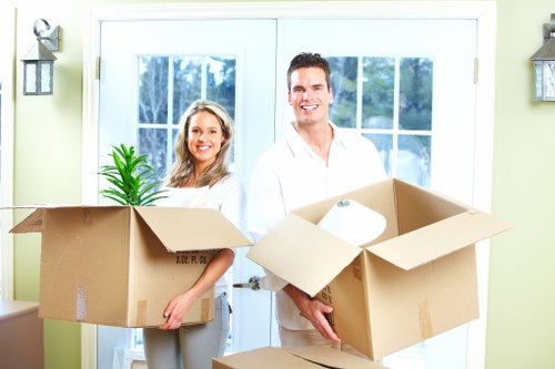 Careful removal service for boxes and household items